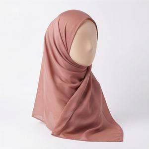 Voile de coton personnalisé en gros, bord arqué, motif floral uni, carré, pour femmes musulmanes, foulard hijab doux et de qualité supérieure - Product Image 1