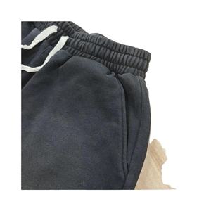 กางเกงขาสั้นผ้ายืดทรงโอเวอร์ไซส์สำหรับผู้ชายกางเกงขาสั้นผ้ายืดสีพื้นย้อมสีล้วนแบบลำลองสำหรับฤดูร้อน - Product Image 3