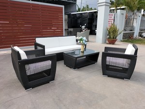 Ensemble de canapés en rotin d'extérieur avec coussins blancs, mobilier de jardin contemporain, sièges de patio en osier PE imperméable - Product Image 6