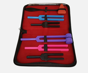 Ensemble de 6 diapasons en aluminium dans un étui en cuir noir, instruments de diagnostic pour usage médical. - Product Image 2