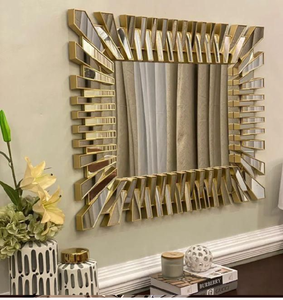 Miroir rectangulaire à lattes dorées style Art déco avec cadre texturé linéaire, disponible à prix de gros. - Product Image 3