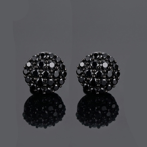 ต่างหูเพชรดำเพาะเลี้ยงในห้องปฏิบัติการ IKYRAA JEWELS LLP รุ่น VK-35 สำหรับทั้งชายและหญิง เงินแท้ 925 ประดับเพชรแบบคลัสเตอร์ ดีไซน์หรูหรา รับรองโดย IGI - Product Image 2