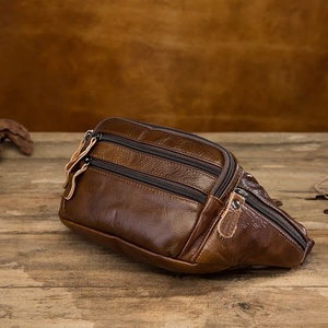 Riñonera de Cuero Negra con Logotipo Personalizado, Impermeable, Estilo Vintage, Servicio OEM, Riñonera de Cuero Moderna para el Verano - Product Image 2