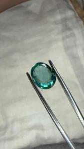 Émeraude naturelle zambienne rare de 2,36 carats, taille ovale, pierre précieuse verte de qualité bijoux - Product Image 2