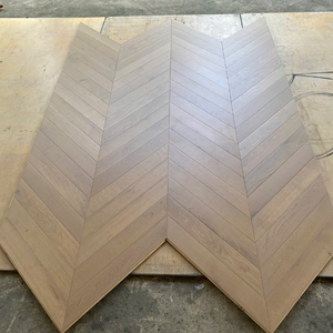 Parquet en bois d'ingénierie multicouche de luxe au design moderne, chêne européen, style chevron, chevrons, huilé UV, clair, pour salon - Product Image 4