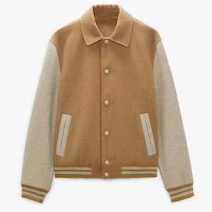 Chaqueta Varsity Beige y Blanca para Hombre, Estilo Clásico de Entrenador, Chaqueta Letterman, Prenda Exterior Casual Premium, Moda Urbana - Product Image 6
