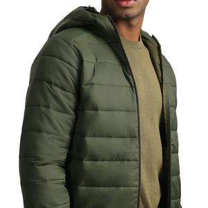 Chaqueta Acolchada Unisex Impermeable y Cortavientos con Cuello Alto y Diseño de Parches, 100% Nailon - Product Image 4