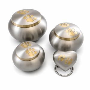 Urna de Cremación para Mascotas de Metal con Diseño de Huella de Pata, Estilo Americano Moderno, Acabado en Estaño Pulido, Ecológica, Hecha a Mano, para Cenizas de Perros y Gatos - Product Image 1