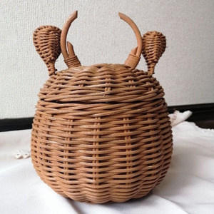 Cestas de ratán tejidas a mano con forma de reno, estilo navideño, con tapa, a precio económico. - Product Image 2