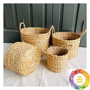Paniers de rangement ronds en jacinthe d'eau faits à la main en fibres naturelles pour importateurs et détaillants – Vente en gros - Product Image 3