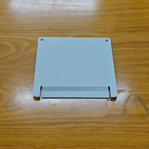 Gabinete de Distribución Eléctrica de Acero Laminado en Frío con Recubrimiento en Polvo OEM, Montaje en Pared, con Cubierta y Aberturas, Color Gris - Product Image 1