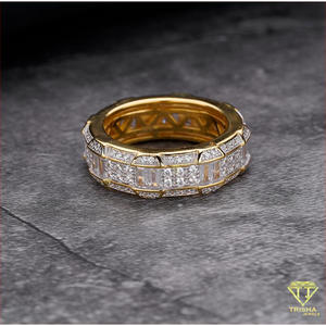 Anillo de Hombre de Plata 925 Personalizado de Primera Calidad con Diamante Cultivado en Laboratorio y Elegante Patrón de Piedras Multicapa - Product Image 2