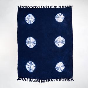 Manta de Sofá Cama Hecha a Mano en India, de Algodón Azul Teñido con Té, Colores Naturales, Estampado Orgánico - Product Image 4