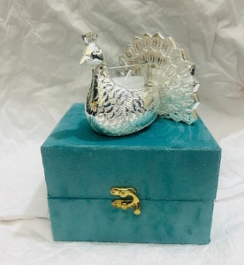 Portavelas de metal T Light Holder en caja de regalo de terciopelo T-Lite - Product Image 6