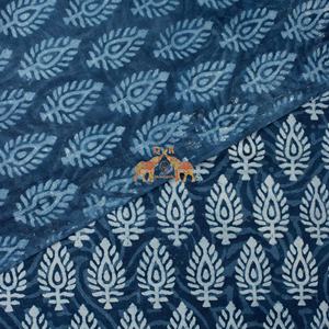 Tissu en coton biologique indigo bleu, imprimé à la main, fabriqué en Inde, teint naturellement, motif floral, matière luxueuse pour vêtements - Product Image 5