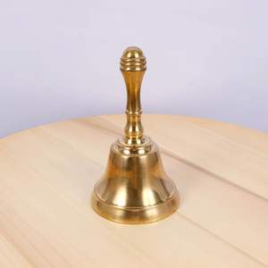 Cloche de table en laiton doré de style admirable, cloche artisanale en métal avec poignée robuste pour la décoration de la maison et les occasions festives - Product Image 1