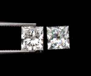 Pierre précieuse de laboratoire de qualité supérieure, taille Princesse, couleur D, clarté VVS2 VS1, certifiée IGI, modèle RI-352, pour la fabrication de bijoux, beauté rare - Product Image 1