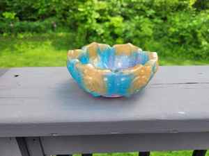 Bol en résine écologique de couleur personnalisée pour la décoration de fête, design artisanal unique pour les espaces de vie modernes - Product Image 6