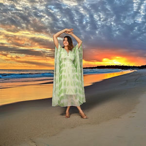 Conjunto de Kaftán de Chifón con Estampado Tie-Dye Verde, Silueta Holgada con Cintura Elástica, Talla XS, Translúcido, para Ocio - Product Image 1