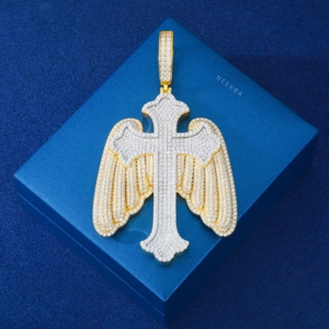 Pendentif Croix Aile d'Ange en Moissanite, Argent Sterling 925, Pendentif Moissanite Sertie de Pierres, Pendentif Aile d'Ange Élégant, Bijoux Religieux - Product Image 3