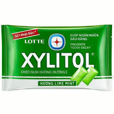 Goma de mascar Lotte Xylitol sabor lima y menta 11.6g - Product Image 1