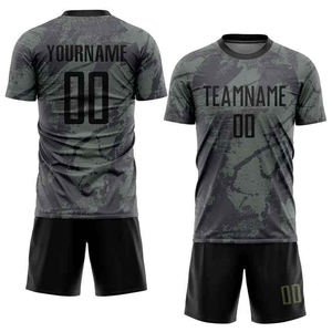 Fournisseur en gros de maillots de football personnalisés fabriqués au Pakistan avec livraison rapide pour les détaillants de vêtements B2B dans le monde entier. - Product Image 1
