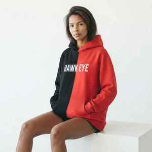 Sudadera con capucha de bloques de color para mujer, roja y negra, de manga larga, con estampado de letras - Product Image 5