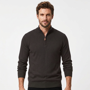 Pull en maille respirant à motif géométrique rouge et gris pour homme, avec fermeture éclair 1/4, manches classiques, idéal pour l'hiver, personnalisable à l'avant - Product Image 4