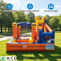 Structure gonflable combinée avec toboggan aquatique et piscine, château gonflable pour les fêtes d'enfants dans le jardin