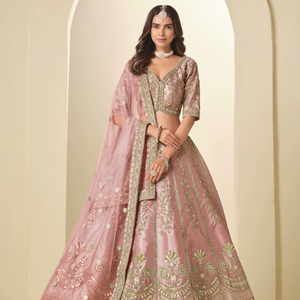 Lehenga Choli Moderno de Seda Artística Semisellada con Bordado Intenso para Fiestas, Bodas y Diwali - Product Image 1