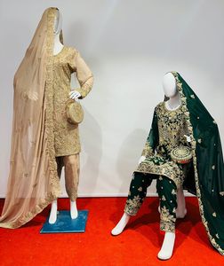 Luxueux costume indien ensemble pur Georgette embrayages sac à main plein Jarkan pierres travail lourd 5 conceptions 10 couleurs haut Dupatta pantalon - Product Image 1