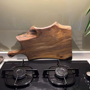 Tabla de charcutería rectangular de madera natural con mango de cuchillo de madera, 1.3 cm de grosor, apta para lavavajillas y no tóxica - Product Image 1