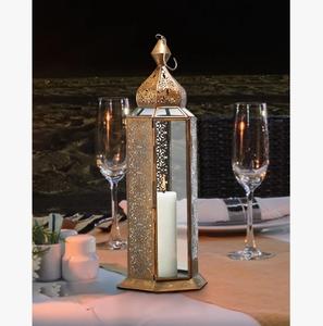 Farol de Metal Dorado Antiguo, Estilo Marroquí, Portavelas Decorativo con Recortes, para Decoración del Hogar y Eventos - Product Image 2