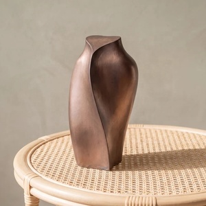 Urne funéraire en bronze, forme vase à couture incurvée et col effilé, pour cendres, souvenir commémoratif - Product Image 5