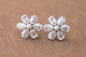 14K White Gold Pear Pearl Diamond Halo Stud <b>Earring</b> Lab-Grown Diamond Elegant Fine Jewelry Wedding Gift for Women - Product Image 2