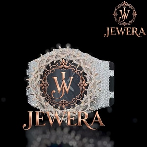 Reloj de Pulsera de Lujo con Incrustaciones de Diamantes de Imitación en Goma Negra y Blanca, de Primera Calidad - Product Image 3