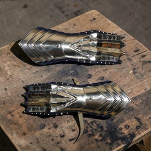 ชุดถุงมือโลหะเคลือบเงินสไตล์โกธิคยุคกลาง สำหรับแต่งกายฮาโลวีน คอสเพลย์ งานศิลปะ และของสะสม - Product Image 2