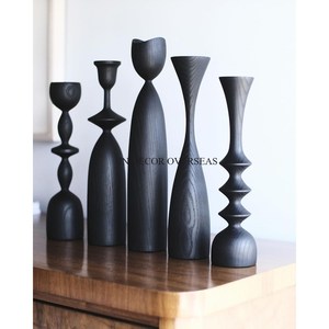 Portavelas de madera de acacia con recubrimiento en polvo negro, de aspecto elegante, con formas y diseños únicos y diferentes, para decoración de mesa. - Product Image 1