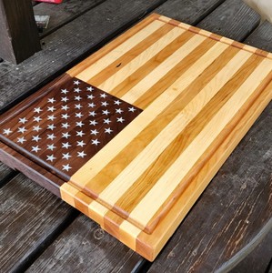 Tabla de cortar y bandeja de servir SON TRA CRAFT de madera de acacia con veta natural, 2 cm de grosor, apta para lavavajillas, duradera, para el Día de la Independencia del 4 de julio - Product Image 5