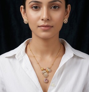 Magnifique ensemble collier et boucles d'oreilles en laiton plaqué or polonais antique avec pierres CZ AD pour femme, collection mariage - Product Image 3