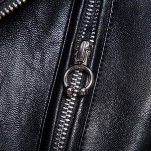 Chaquetas de cuero a granel en stock Chaqueta de cuero de motocicleta clásica Hombres Otoño Invierno Multi-cremallera Chaqueta de cuero real para hombre - Product Image 4