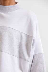 Sudadera de cuello alto oversize para mujer con bloques de color, manga larga, tejida 100% algodón, con logo frontal personalizado, para otoño - Product Image 6