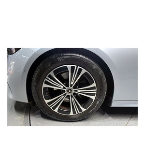 Mercedes-Benz E200 Avantgarde Classe E 2024 avec 13 205 km, conduite à gauche, boîte automatique, caméra de recul - Product Image 5