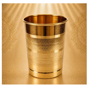 Verre en laiton à motif gaufré, finition classique, design luxueux, fait main, pour restaurants, bars et hôtels. - Product Image 1