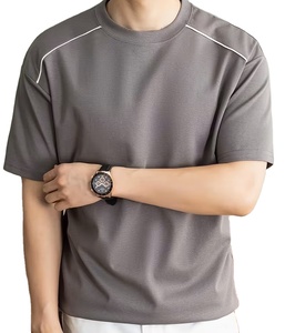 เสื้อยืดคอกลมแขนสั้นผ้าคอตตอนถักลายพิมพ์น้ำหนัก 200 กรัม ทรงปกติ สไตล์ลำลองสำหรับผู้ชาย คอลเลคชั่นฤดูร้อนใหม่ - Product Image 1