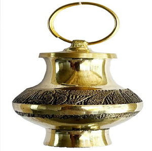 Vase kalash Lota en laiton poli à lignes fines pour la décoration sacrée des temples domestiques, disponible à prix de gros. - Product Image 2