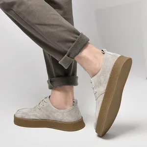 Chaussure décontractée pour homme en daim, à lacets, style outdoor, tendance, à semelle épaisse, durable, légère et confortable pour la marche - Product Image 3