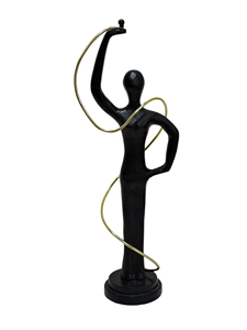 Estatua Moderna Abstracta de Gimnasta Rítmica en Aluminio Negro con Aro Dorado y Cinta, Escultura Contemporánea para Decoración del Hogar - Product Image 4