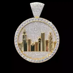 Pendentif Iced Out Ciel Urbain Plaqué Or avec Moissanite, Bijou Hip Hop pour Homme, Collier Charme Urbain - Product Image 2