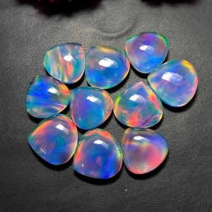 Aura Lab - Ópalo Sintético Doble en Forma de Corazón con Brillo Radiante para Joyería Personalizada de Alta Gama y Proyectos de Diseño de Lujo - Product Image 2